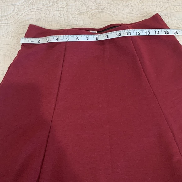 💥3 for $10💥 Old Navy Mini Skirt - Picture 3 of 5